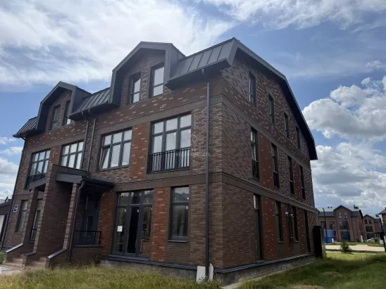 в продаже таунхаус